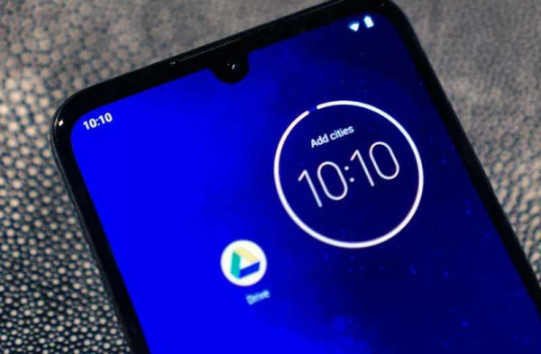 Обзор телефона Motorola One Zoom с четырьмя камерами Обзор телефона Motorola One Zoom с четырьмя камерами