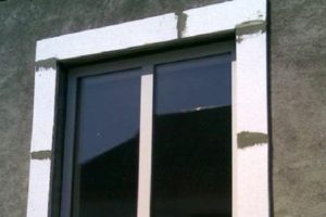 Отделка откосов окон снаружи своими руками: поэтапная инструкция Отделка откосов окон снаружи своими руками: поэтапная инструкция