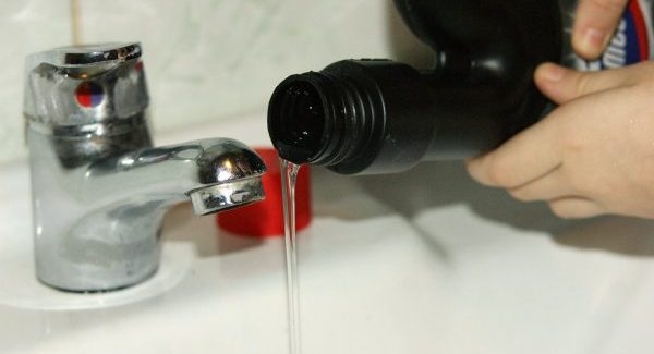 Средство от засоров в трубах: популярные товары Средство от засоров в трубах: популярные товары