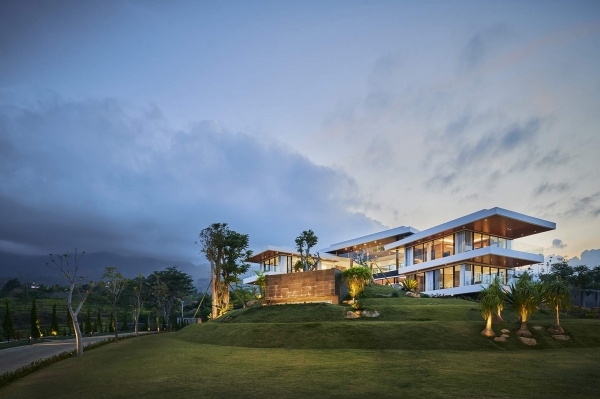 Роскошная вилла IV Villa, Индонезия